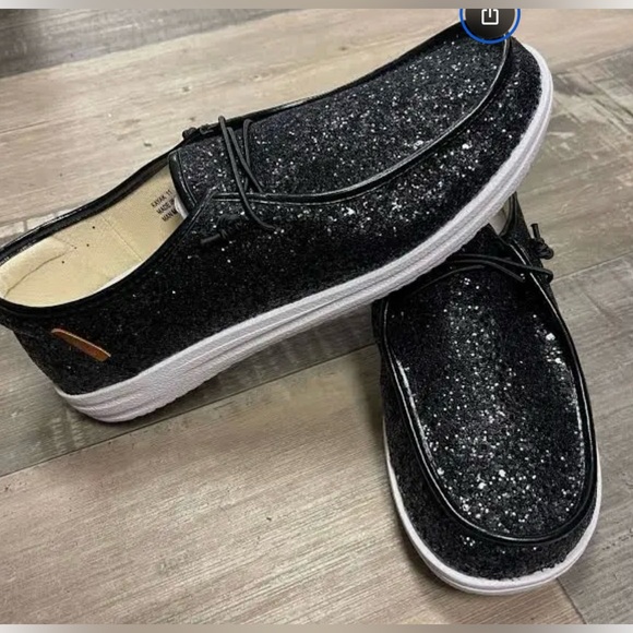 Corkys Kayak 2 in Black Brocade Floral